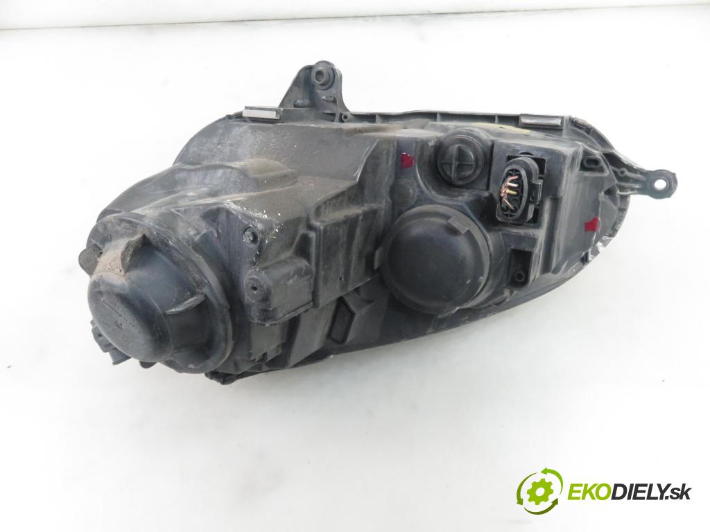 VW GOLF V (1K1) HB 2005 66,00 1.9 TDI PD 90 - BRU 1896,00 Svetlo PP 1K6941006A
