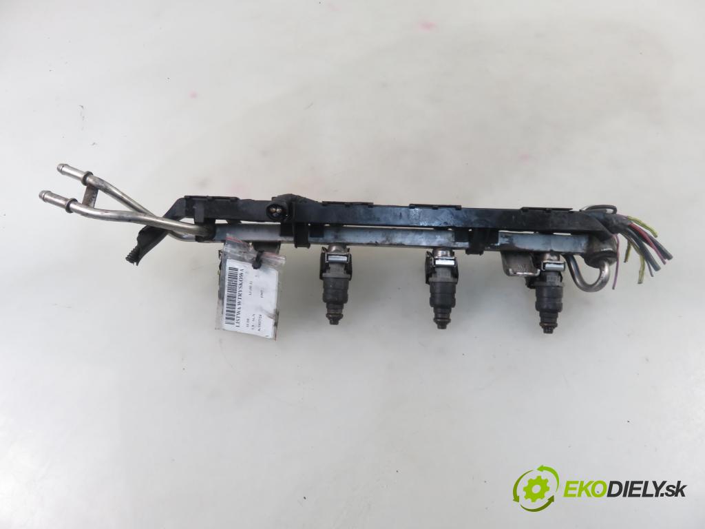 AUDI A3 (8L1) HB 1997 92,00 1.8 - AGN 1781,00 Lišta vstrekovacia 06A906031A (Vstrekovacie lišty)