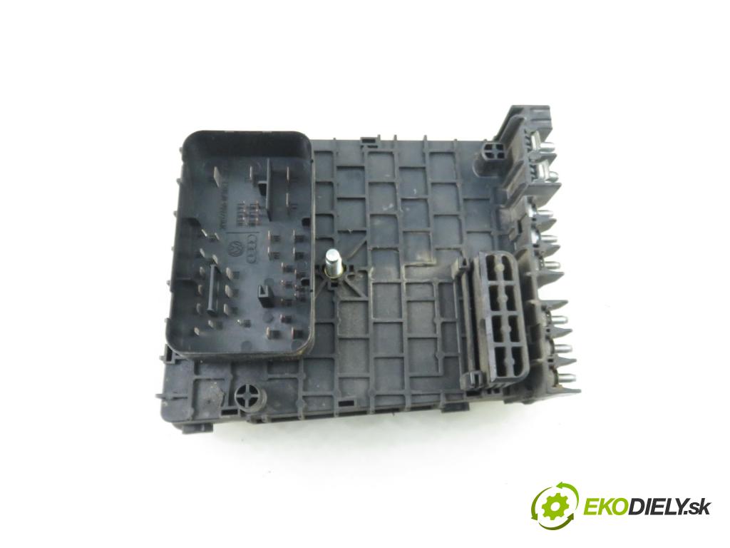 VW PASSAT B6 Variant (3C5) KOMBI 2006 77,00 1.9 TDI - BXE 1896,00 MODUL BSI 3C0937125