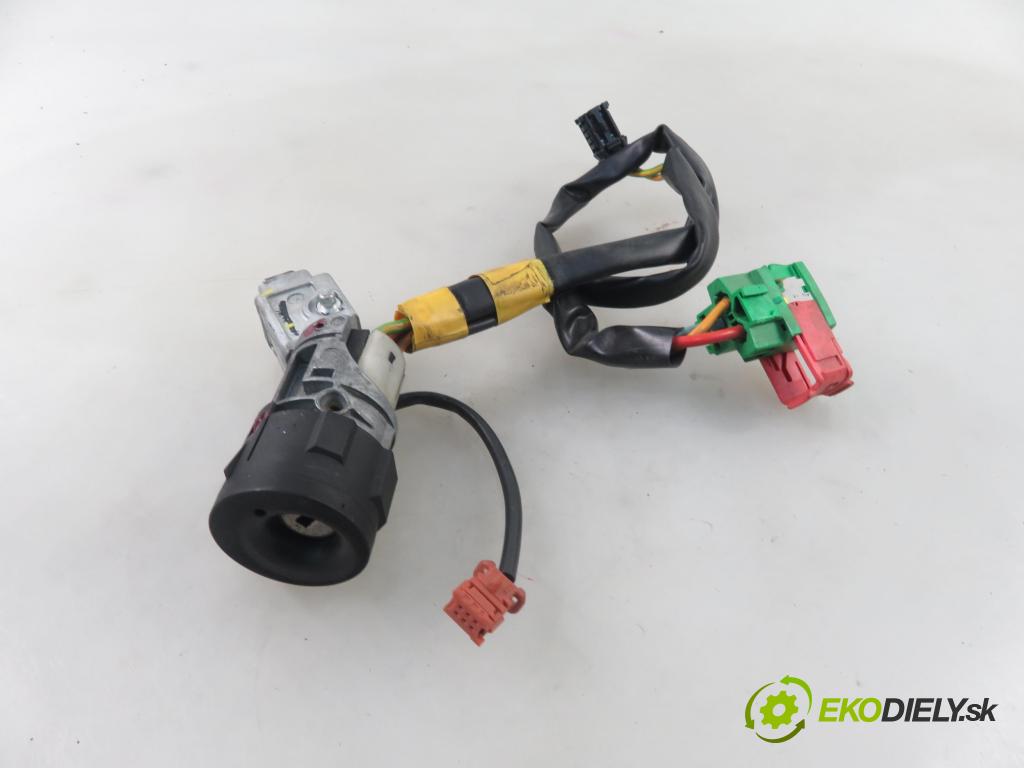 PEUGEOT 1007 (KM_) HB 2006 0,00 1.4 HDi - 8HZ (DV4TD) 1398,00 spinačka 9652781780 ; N0502455 ; N0501417 (Spínacie skrinky a kľúče)