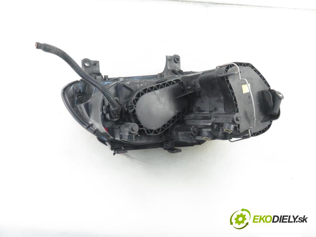 VW TOURAN (1T1, 1T2) MINIVAN 2005 66,00 1.9 TDI - BRU 1896,00 světlo LP