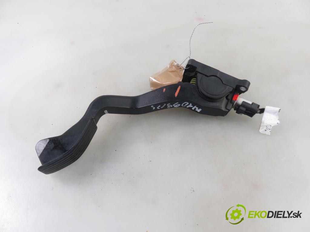 CITROEN C3 I (FC_) HB 2004 50,00 1.4 HDi 8V - 8HX 1398,00 Potenciometer plynu 0280752251 ; 9646702180 (Pedále)