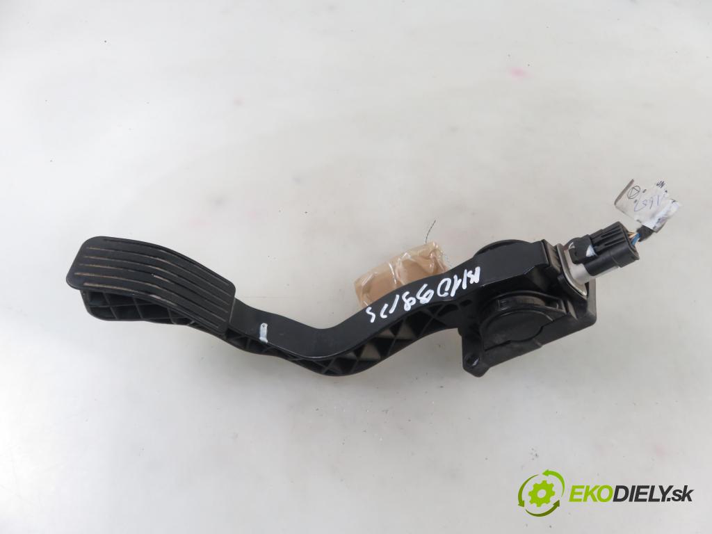 CITROEN C3 I (FC_) HB 2004 50,00 1.4 HDi 8V - 8HX 1398,00 Potenciometer plynu 0280752251 ; 9646702180 (Pedále)