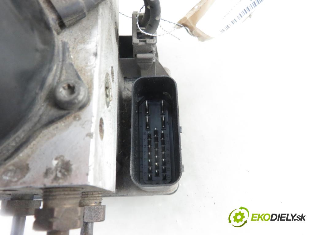 VOLVO S60 I (384) SEDAN 2001 125,00 2.4 - B 5244 S 2435,00 Pumpa ABS 8619537 ; 8619538 ; 10020403314 (Pumpa ABS)