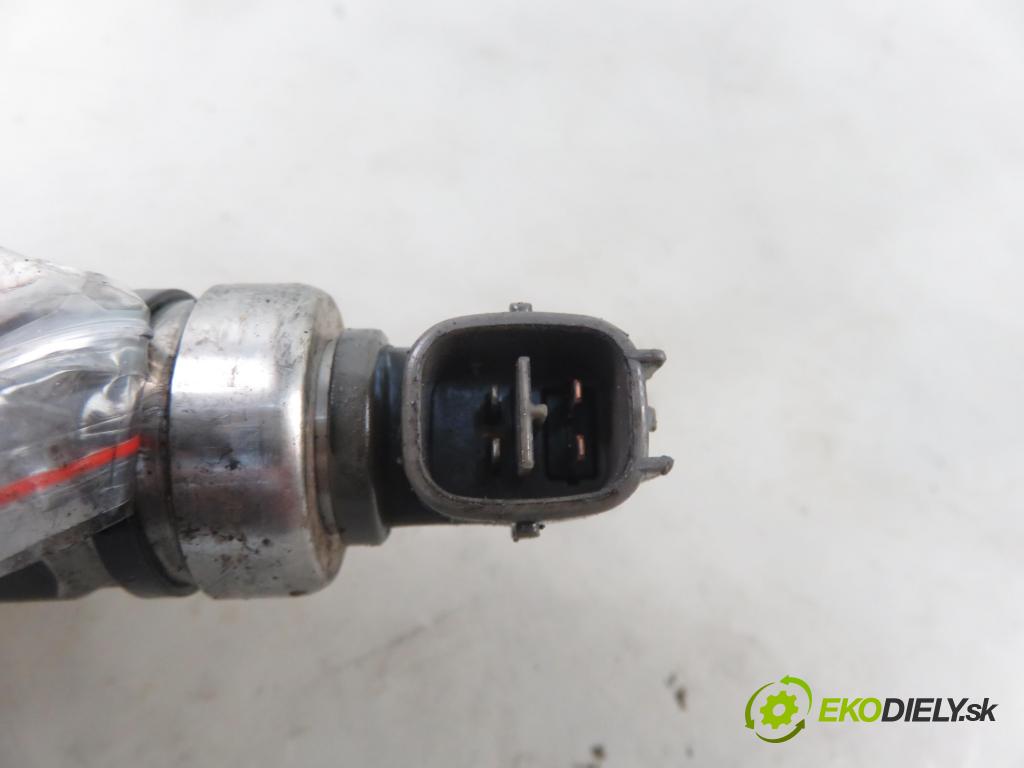 SAAB 9-5 Kombi (YS3E) KOMBI 2002 130,00 3.0 TiD - D308L 2958,00 vstrekovač 8972391617 (Vstrekovače)