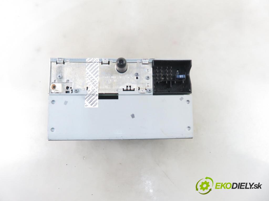 OPEL ZAFIRA B (A05) MINIVAN 2005 77,00 1.6 105 - Z 16 XEP 1598,00 RADIO CD 13154304