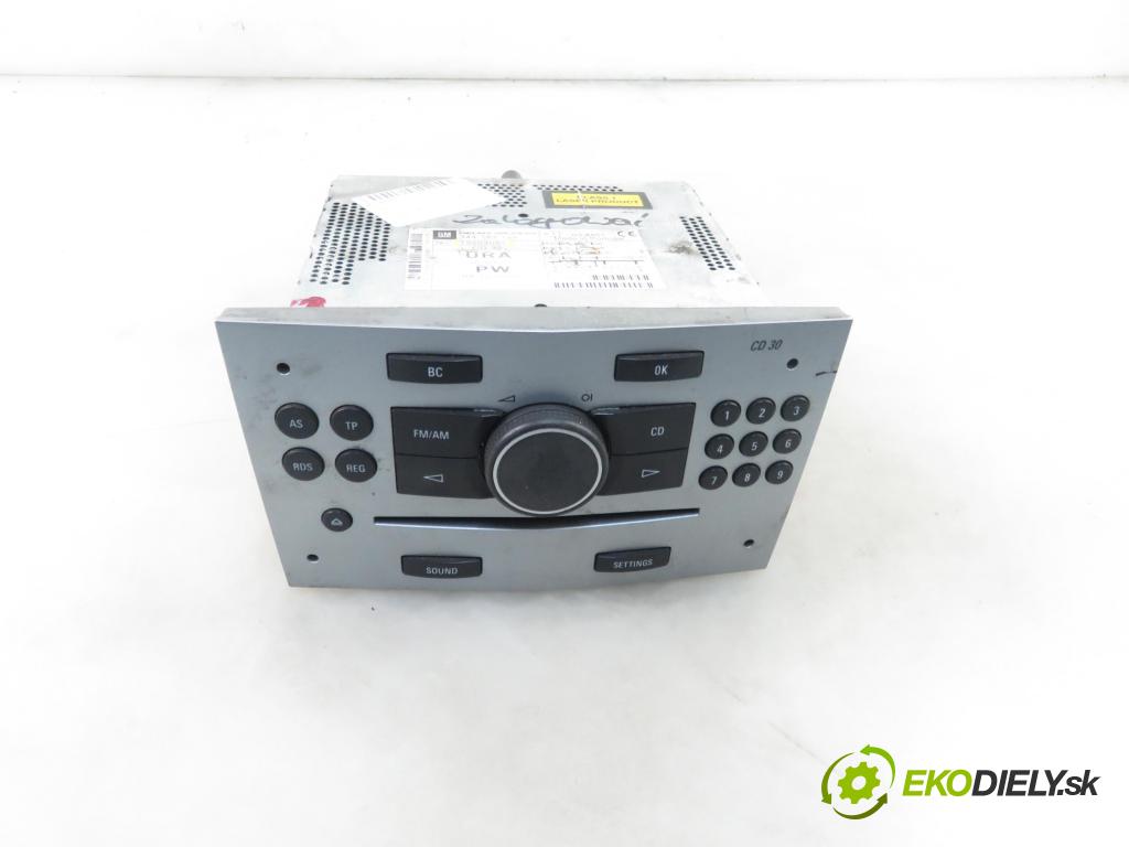 OPEL ASTRA H GTC (L08) HB 2006 74,00 1.7 CDTi - Z 17 DTH 1686,00 RADIO 13204081