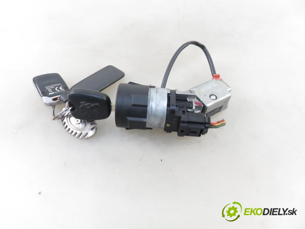 PEUGEOT 308 SW KOMBI 2008 100,00 2.0 HDi 136 1997,00 spinačka 36410600 ; 9663123280 (Spínacie skrinky a kľúče)