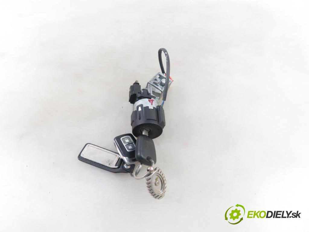 PEUGEOT 308 SW KOMBI 2008 100,00 2.0 HDi 136 1997,00 spinačka 36410600 ; 9663123280 (Spínacie skrinky a kľúče)