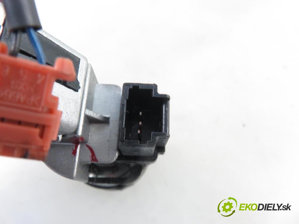 PEUGEOT 308 SW KOMBI 2008 100,00 2.0 HDi 136 1997,00 spinačka 36410600 ; 9663123280 (Spínacie skrinky a kľúče)