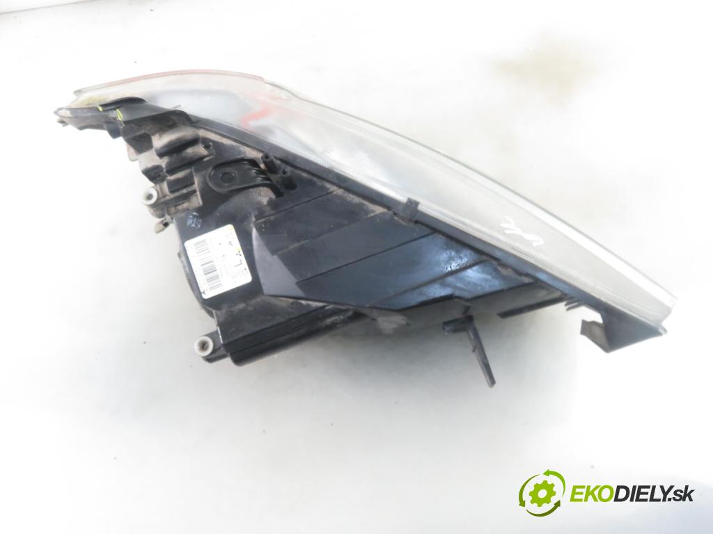 MITSUBISHI COLT VI (Z3_A, Z2_A) HB 2009 70,00 1.3 MIVEC 95 - 4A90 1332,00 Svetlo LP 8301B179