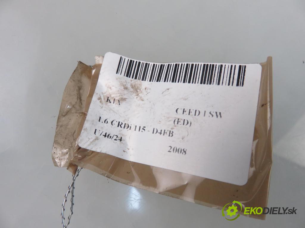 KIA CEE'D SW (ED) KOMBI 2008 0,00 1.6 CRDi 115 - D4FB 1582,00 chladič klimatizácie  (Chladiče klimatizácie)