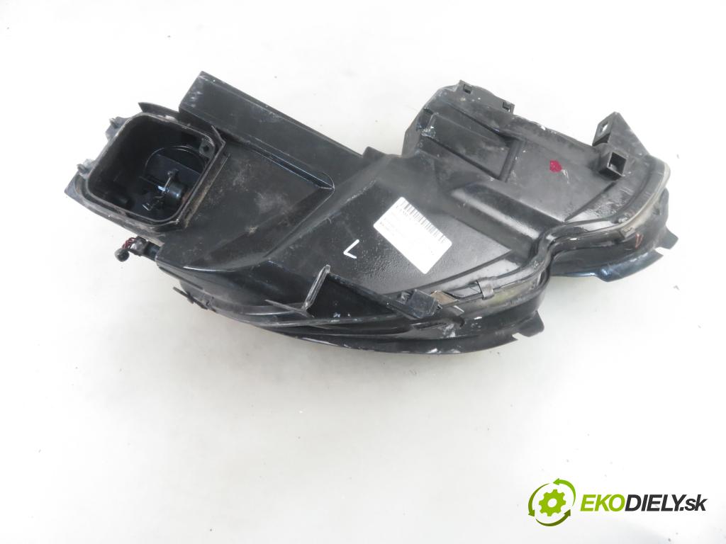 SMART FORFOUR (454) HB 2004 70,00 1.5 CDI 95 1493,00 Svetlo LP 4545400554 ; 0301207211