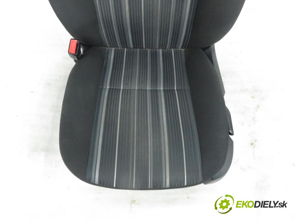 FORD FOCUS II (DA_, HCP) HB 2011 66,00 1.6 TDCi - GPDA 1560,00 Sedadlo šoféri