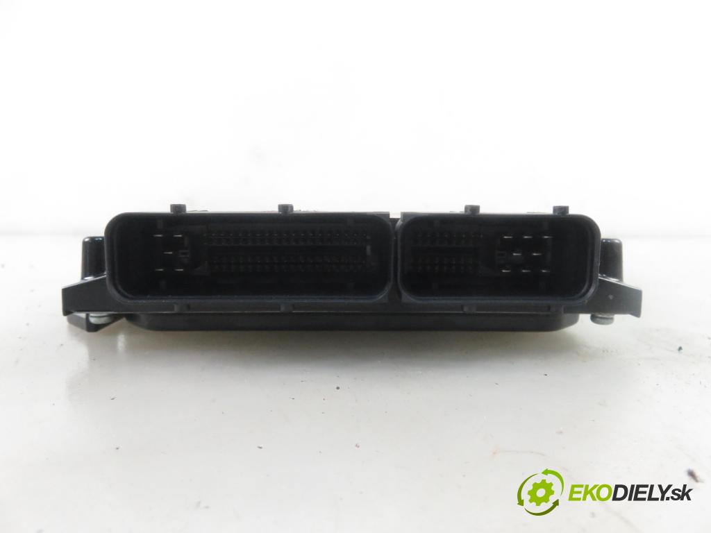 MAZDA 6 Station Wagon (GY) KOMBI 2007 105,00 2.0 DI 143 - RF7J 1998,00 Riadiaca jednotka Motor 2758006595 ; RF7K18881T
