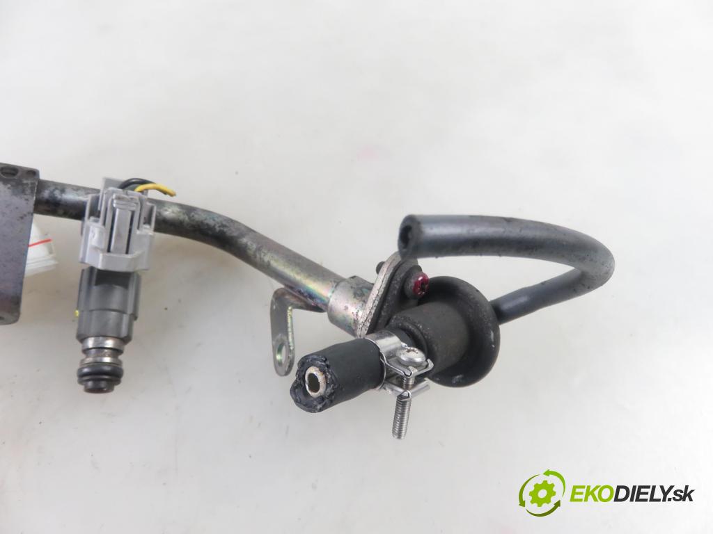 SUBARU LEGACY III Kombi (BH) KOMBI 1999 115,00 2.5 AWD - EJ25 2457,00 Lišta vstrekovacia 17522AA482 ; FBJC100 (Vstrekovacie lišty)