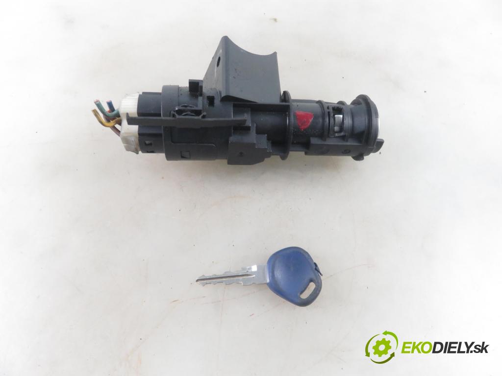 ALFA ROMEO 147 (937_) HB 2004 103,00 1.9 JTD Multijet 140 - 192 A5.000 1910,00 spinačka B36505521 (Spínacie skrinky a kľúče)