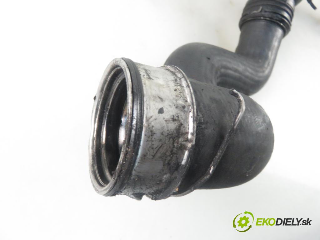 AUDI A4 Avant (8E5, B6) KOMBI 2004 96,00 1.9 TDI - AWX 1896,00 Rúra intercoolera turba 3B0145762C ; 3B0145834N ; 3B0145834P