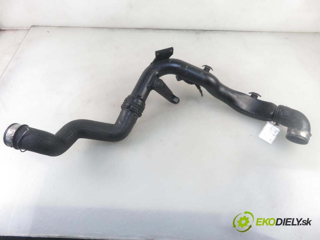 AUDI A4 Avant (8E5, B6) KOMBI 2004 96,00 1.9 TDI - AWX 1896,00 Rúra intercoolera turba 3B0145762C ; 3B0145834N ; 3B0145834P