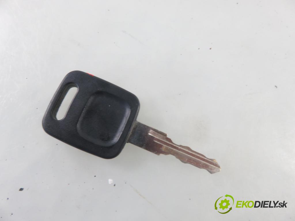 AUDI 80 Avant (8C, B4) KOMBI 1994 74,00 1.6 E - ADA 1595,00 spinačka 893905851D (Spínacie skrinky a kľúče)