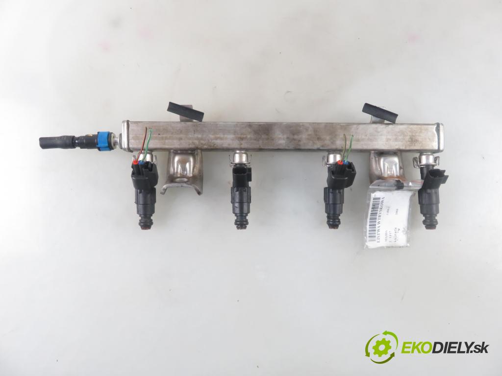 MAZDA 3 (BK) HB 2004 111,00 2.0 150 - LF17 1999,00 Lišta vstrekovacia 4M5G9D280FB ; 1S766A ; 0280156154 (Vstrekovacie lišty)