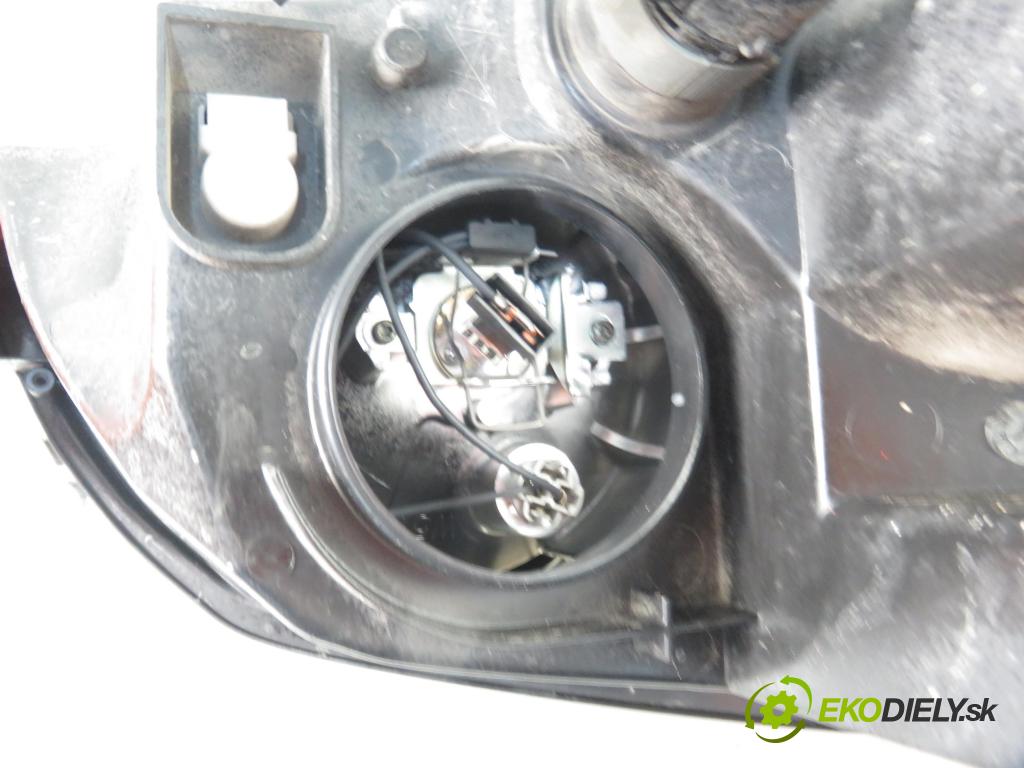 FIAT PUNTO (188_) HB 2004 44,00 1.2 60 - 188 A4.000 1242,00 Svetlo LP
