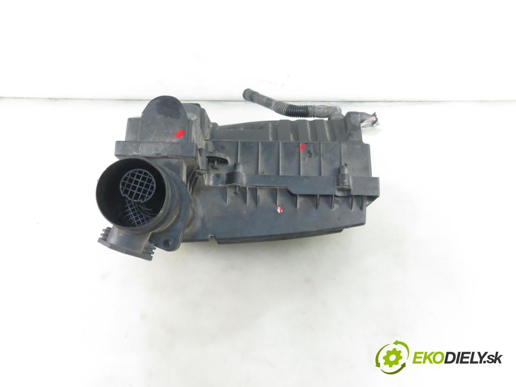 VW PASSAT B6 Variant (3C5) KOMBI 2006 77,00 1.9 TDI - BXE 1896,00 Obal filtra vzduchu 1K0129620F (Obaly filtrov vzduchu)