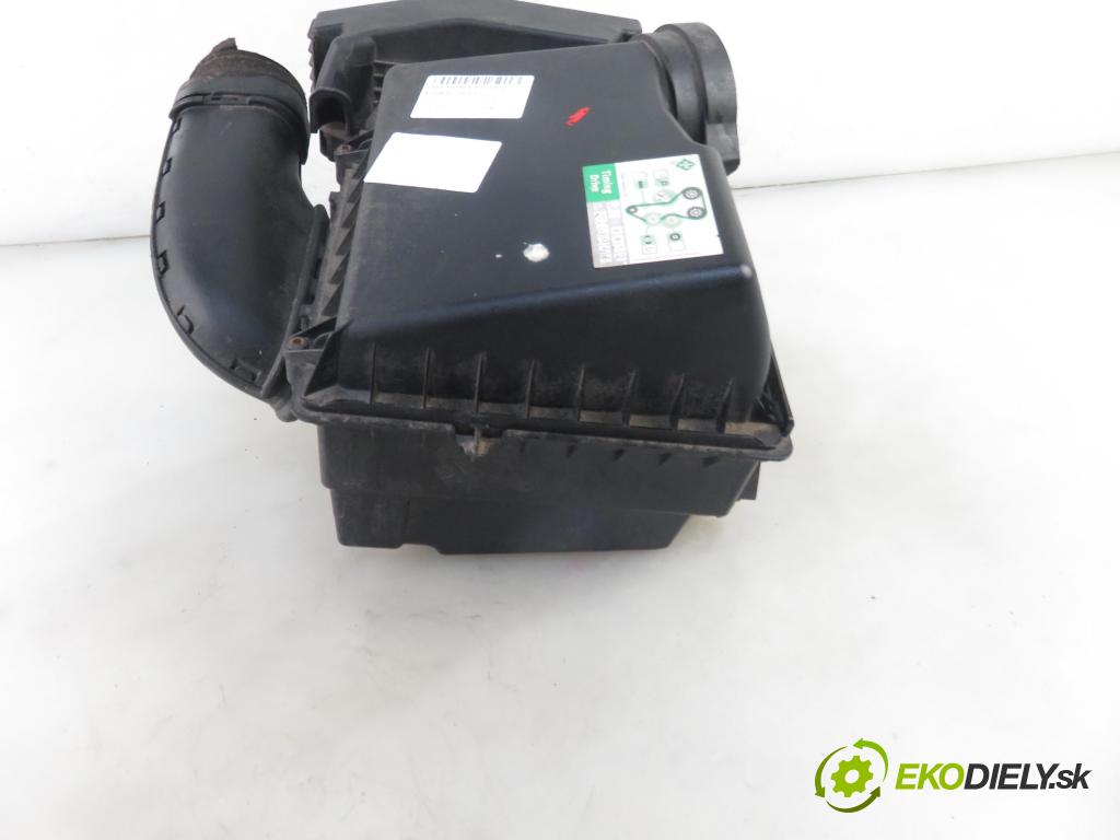 MERCEDES-BENZ CLA Shooting Brake (X117) KOMBI 2016 80,00 CLA 180 d (117.912) - OM 607.951 (K9K) 1461,00 Obal filtra vzduchu A6070900301 (Obaly filtrov vzduchu)