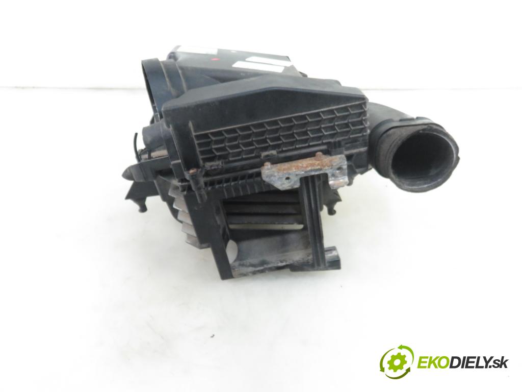 MERCEDES-BENZ CLA Shooting Brake (X117) KOMBI 2016 80,00 CLA 180 d (117.912) - OM 607.951 (K9K) 1461,00 Obal filtra vzduchu A6070900301 (Obaly filtrov vzduchu)