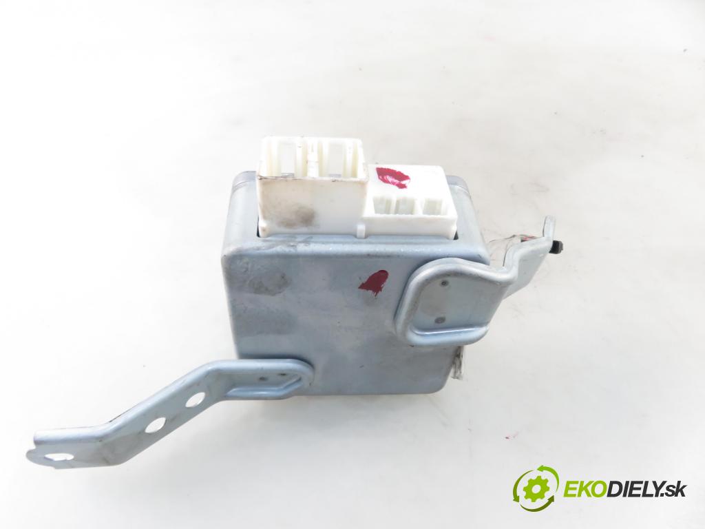 TOYOTA YARIS (_P1_) HB 2004 50,00 1.0 VVT- i 68 - 1SZ-FE 998,00 Riadiaca jednotka servočerpadlo 896500D030 ; 99120401 (Riadiace jednotky)