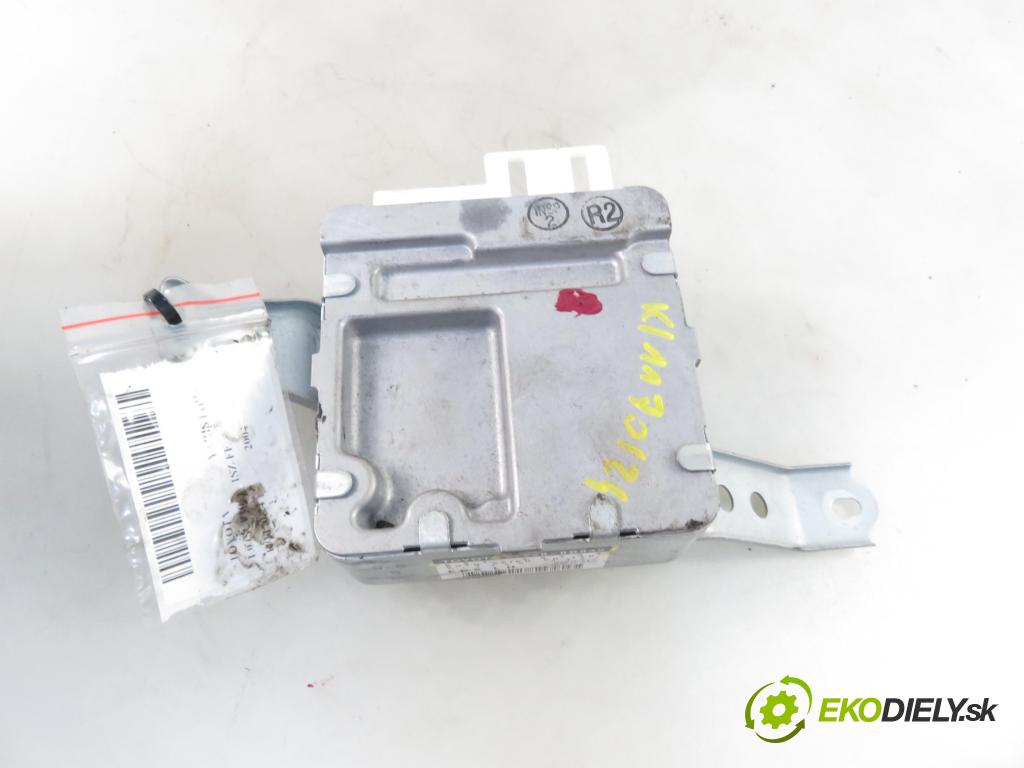 TOYOTA YARIS (_P1_) HB 2004 50,00 1.0 VVT- i 68 - 1SZ-FE 998,00 Riadiaca jednotka servočerpadlo 896500D030 ; 99120401 (Riadiace jednotky)