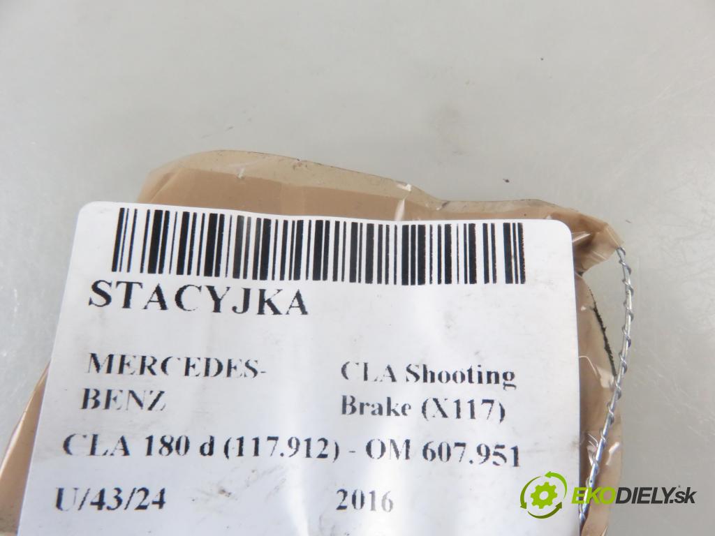 MERCEDES-BENZ CLA Shooting Brake (X117) KOMBI 2016 80,00 CLA 180 d (117.912) - OM 607.951 (K9K) 1461,00 spinačka 2469054602 (Spínacie skrinky a kľúče)