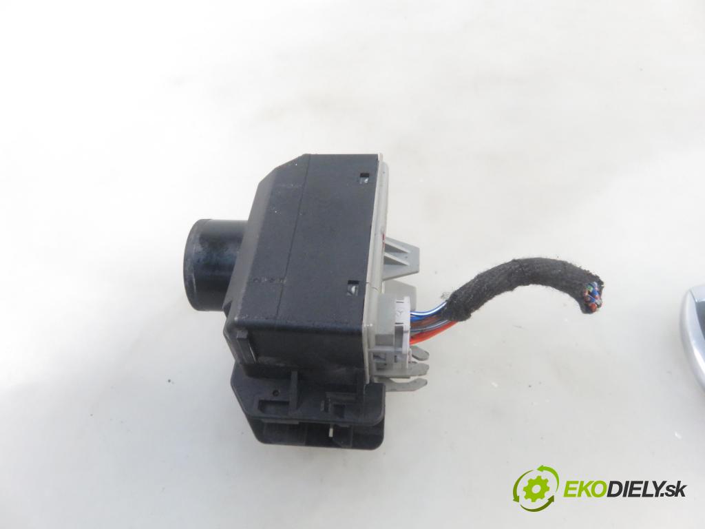 MERCEDES-BENZ CLA Shooting Brake (X117) KOMBI 2016 80,00 CLA 180 d (117.912) - OM 607.951 (K9K) 1461,00 spinačka 2469054602 (Spínacie skrinky a kľúče)