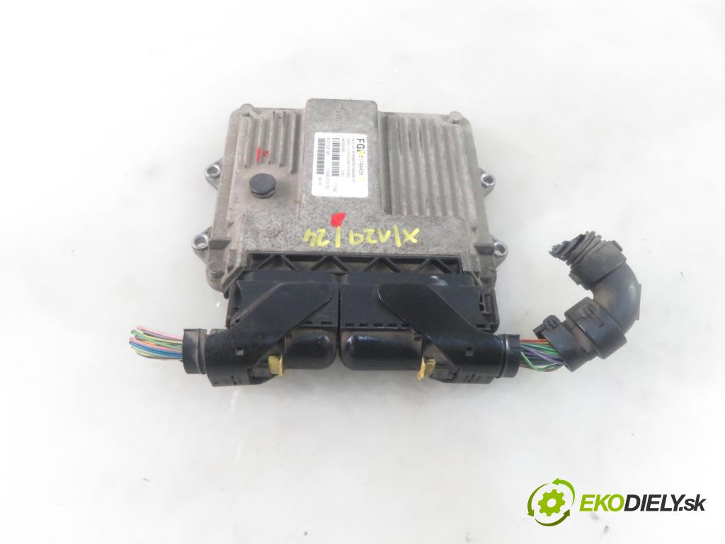 FIAT IDEA (350_) HB 2004 0,00 1.3 D Multijet - 188 A9.000 1248,00 Riadiaca jednotka Motor 51744426