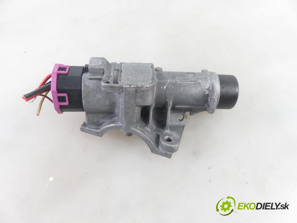 AUDI A4 Avant (8E5, B6) KOMBI 2001 96,00 1.9 TDI - AWX 1896,00 spinačka 4B0905851C (Spínacie skrinky a kľúče)