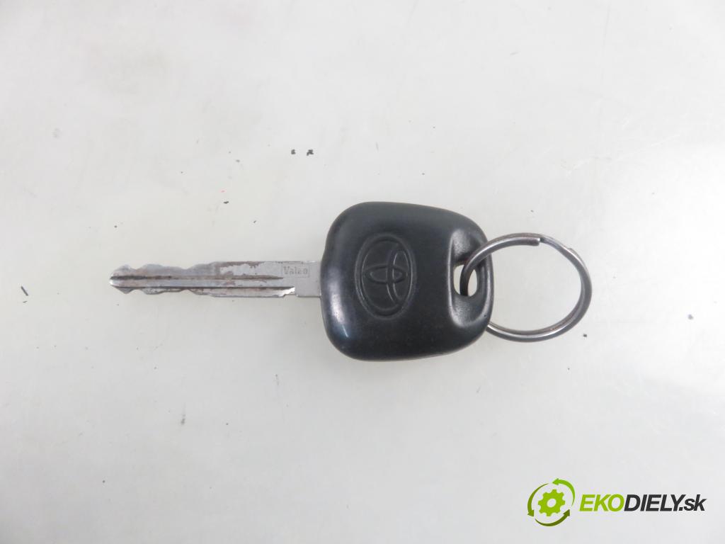 TOYOTA YARIS (_P1_) HB 2004 50,00 1.0 VVT- i 68 - 1SZ-FE 998,00 spinačka 450200D01 ; 897830D010 (Spínacie skrinky a kľúče)