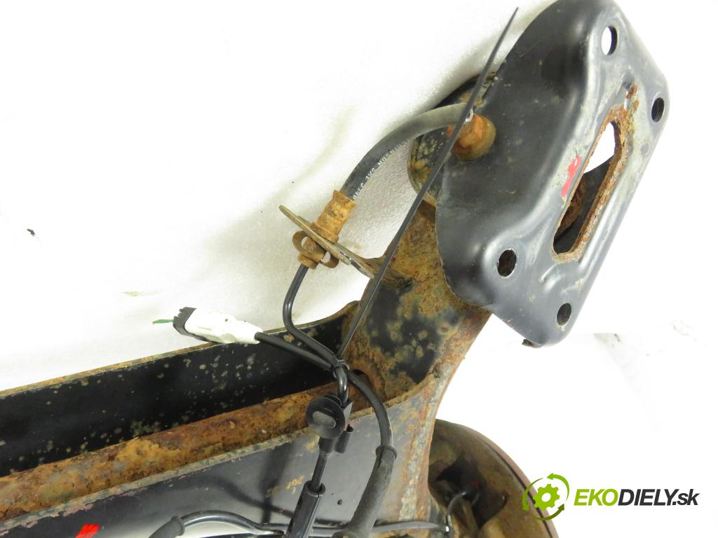 CITROEN C4 I (LC_) HB 2004 80,00 1.6 HDi - 9HY (DV6TED4) 1560,00 výztuha zadní část ABS