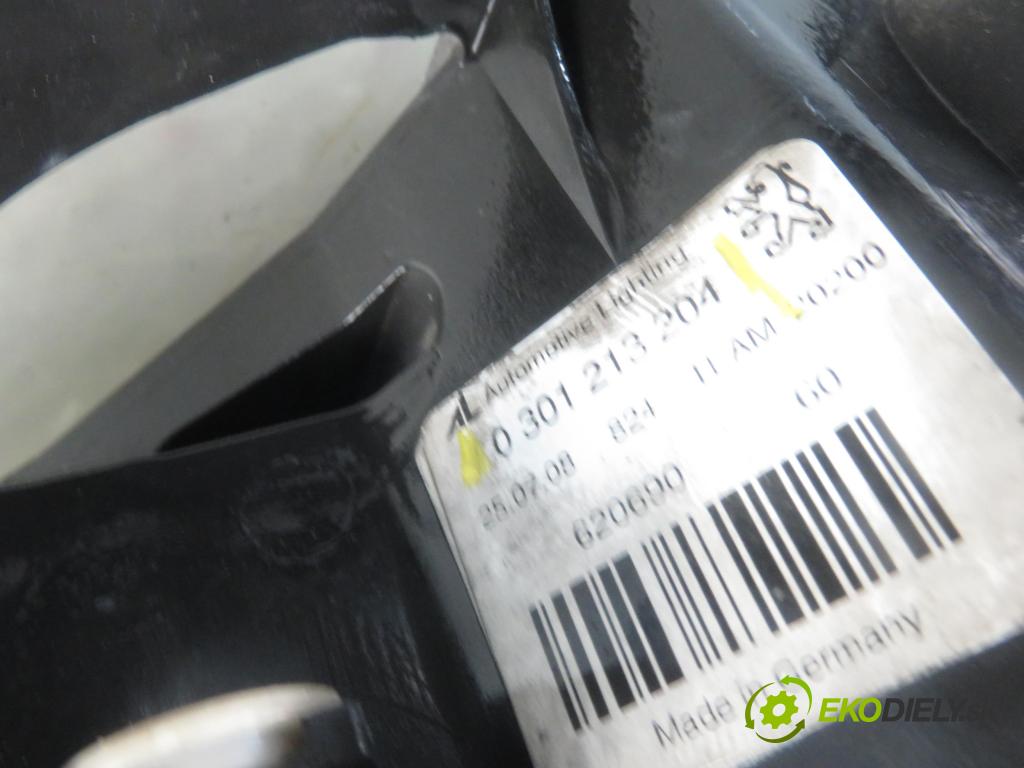 PEUGEOT 407 (6D_) SEDAN 2005 103,00 2.0 16V 1997,00 Svetlo PP 0301213204