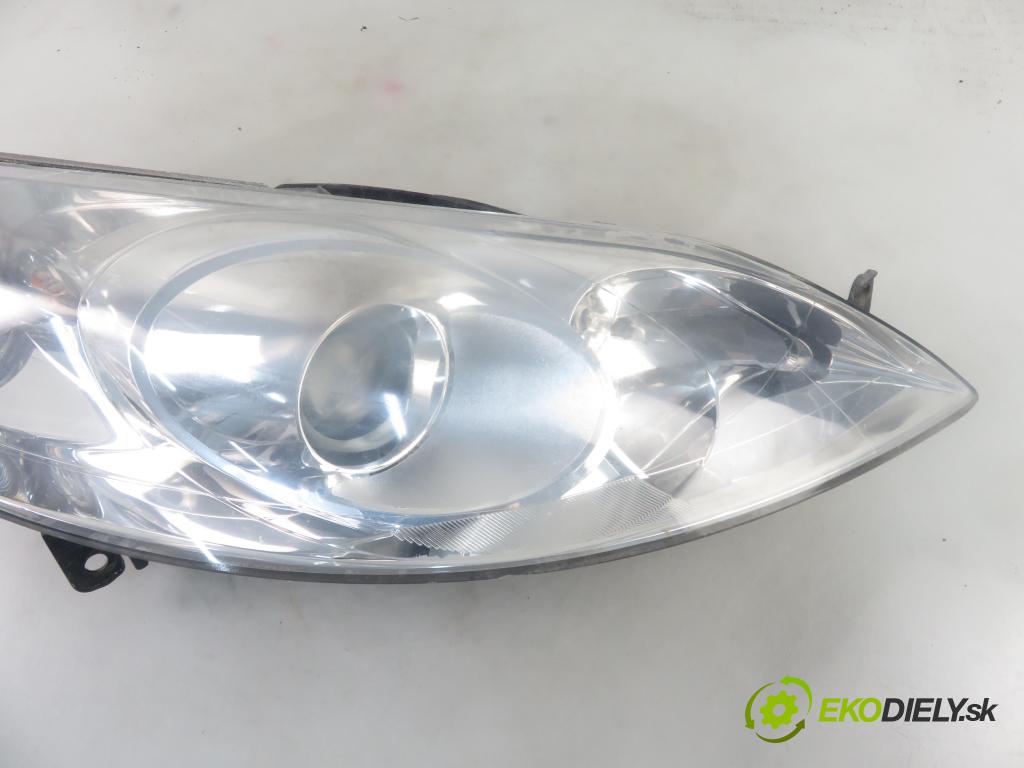 PEUGEOT 407 (6D_) SEDAN 2005 103,00 2.0 16V 1997,00 Svetlo PP 0301213204
