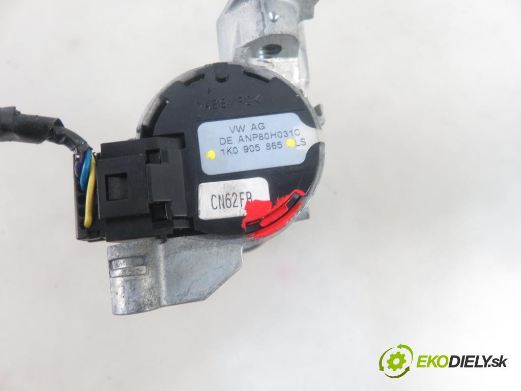 VW TOURAN (1T1, 1T2) MINIVAN 2009 80,00 2.0 EcoFuel - BSX 1984,00 spinačka 1K0905851B ; 1K0905865 (Spínacie skrinky a kľúče)