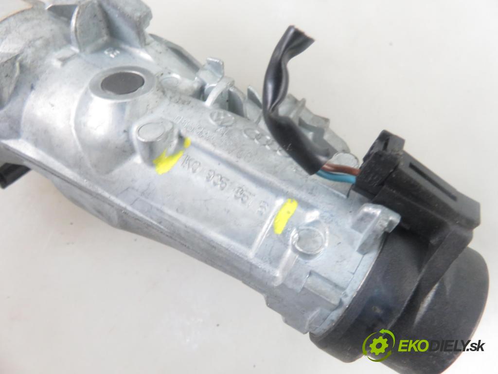 VW TOURAN (1T1, 1T2) MINIVAN 2009 80,00 2.0 EcoFuel - BSX 1984,00 spinačka 1K0905851B ; 1K0905865 (Spínacie skrinky a kľúče)