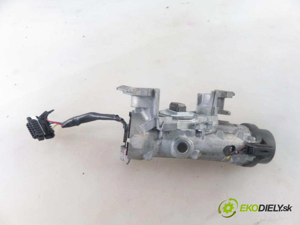 VW TOURAN (1T1, 1T2) MINIVAN 2009 80,00 2.0 EcoFuel - BSX 1984,00 spinačka 1K0905851B ; 1K0905865 (Spínacie skrinky a kľúče)