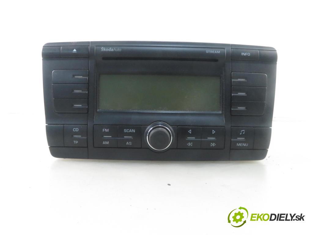 SKODA OCTAVIA II Combi (1Z5) KOMBI 2006 77,00 1.9 TDI - BXE 1896,00 RADIO CD 1Z0035161B