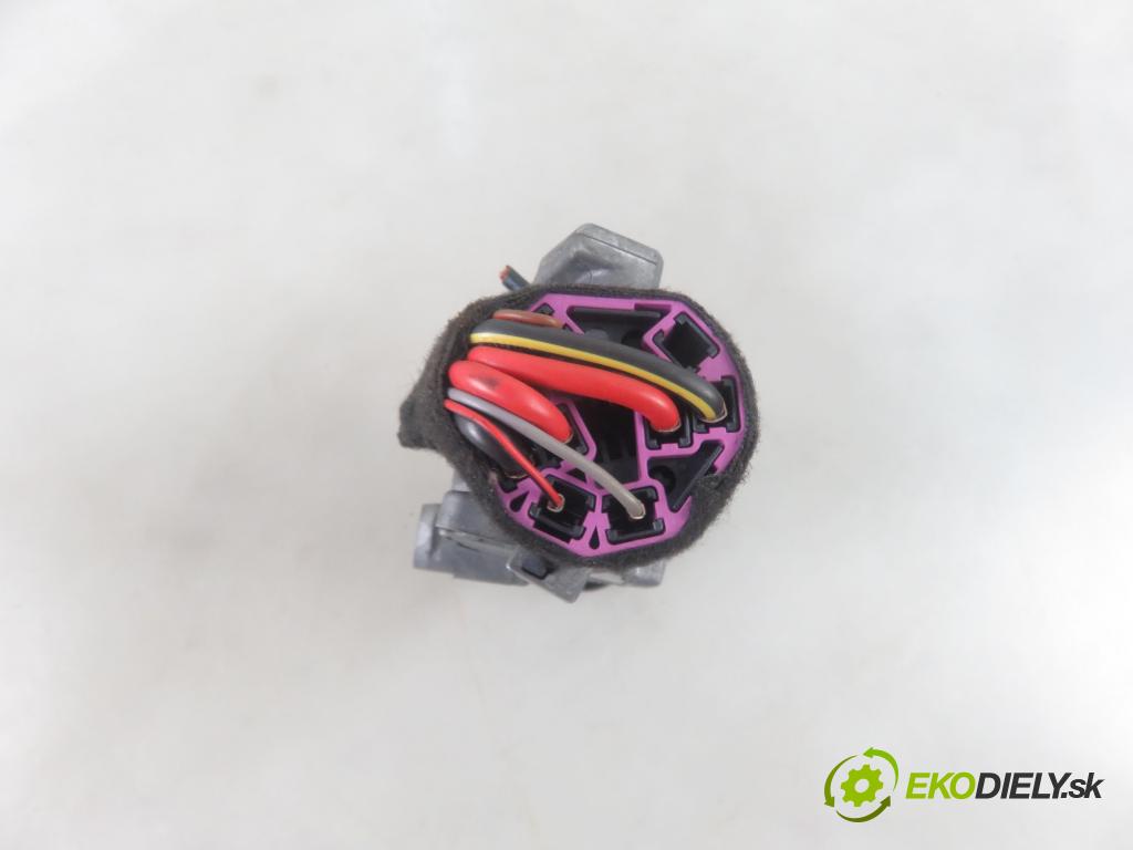 VW SHARAN (7M8, 7M9, 7M6) MINIVAN 2003 110,00 1.8 T 20V - AWC 1781,00 spinačka 4B0905851B (Spínacie skrinky a kľúče)