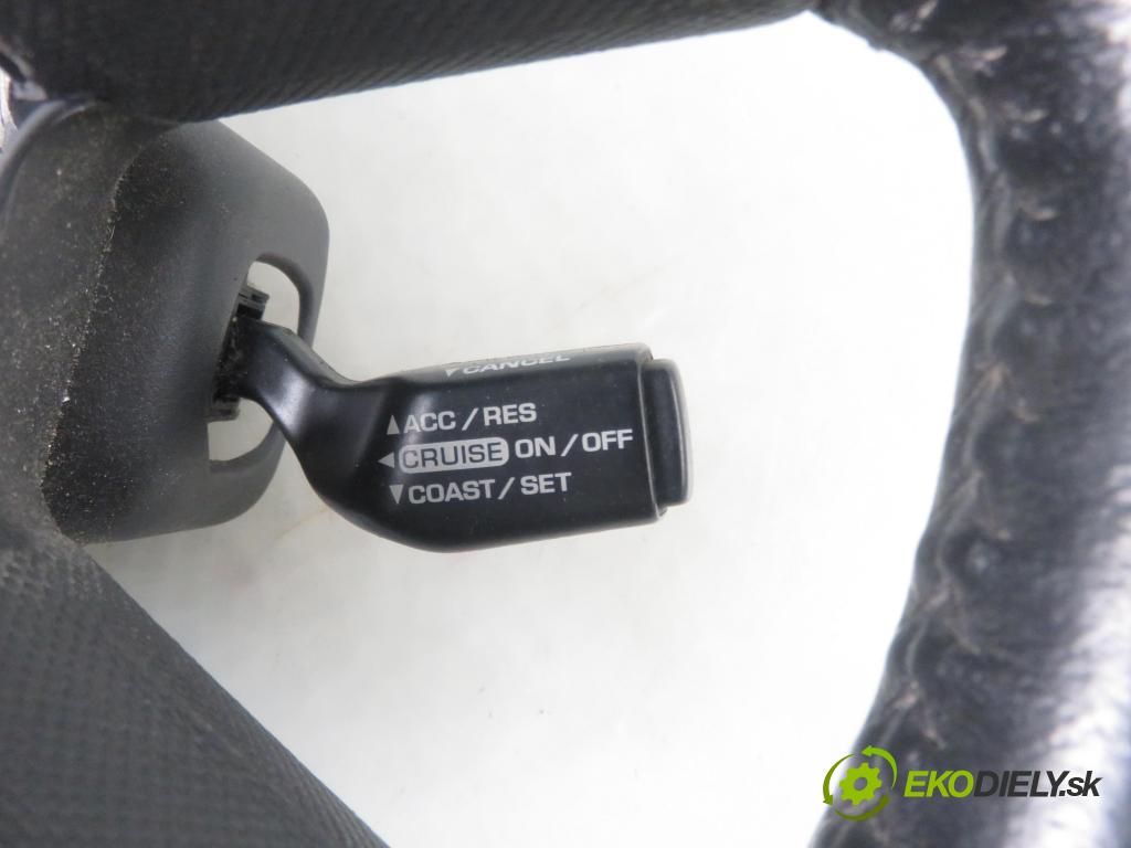 CHRYSLER PT CRUISER (PT_) MINIVAN 2003 89,00 2.2 CRD 121 - EDJ 2148,00 Volant 0UG871DVAC (Volanty)