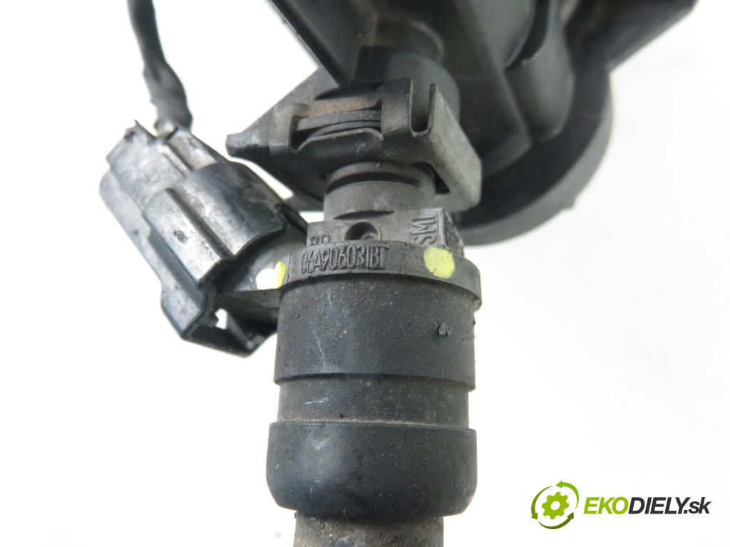 VW GOLF V (1K1) HB 2009 75,00 1.6 - BSE 1595,00 Lišta vstrekovacia 06A133317AS ; 06A906031BT (Vstrekovacie lišty)