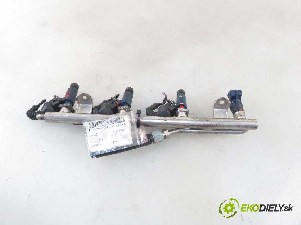 AUDI A4 (8E2, B6) SEDAN 2001 110,00 1.8 T - AVJ 1781,00 Lišta vstrekovacia 0280156065 ; 06B133551M (Vstrekovacie lišty)