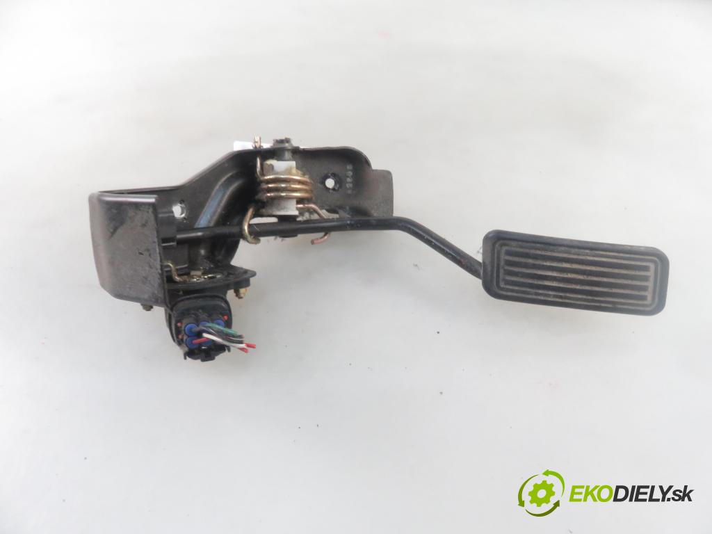 TOYOTA COROLLA Verso (_E12_) MINIVAN 2003 66,00 2.0 D-4D (CDE120_) - 1CD-FTV 1995,00 Potenciometer plynu 8928147018 ; 1983003010 (Pedále)