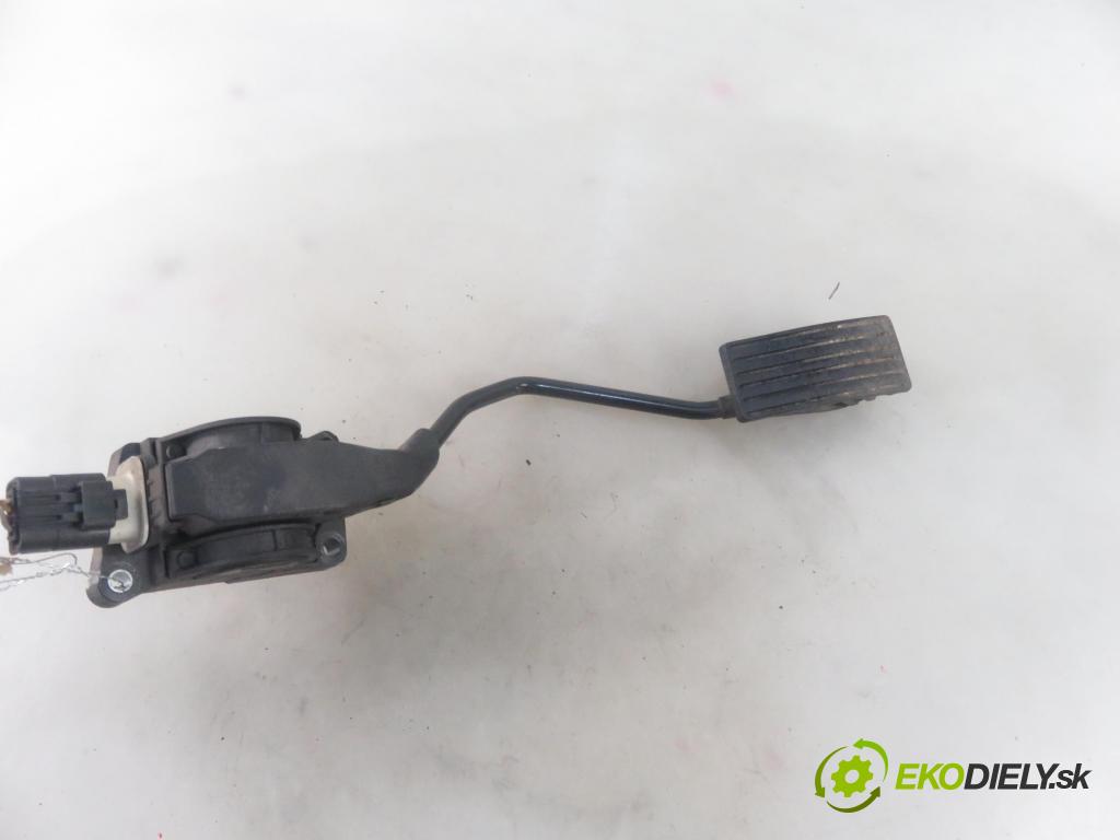 PEUGEOT 407 (6D_) SEDAN 2004 100,00 2.0 HDi 135 - RHR 1997,00 Potenciometer plynu 9644939680 ; 0280752241 (Pedále)