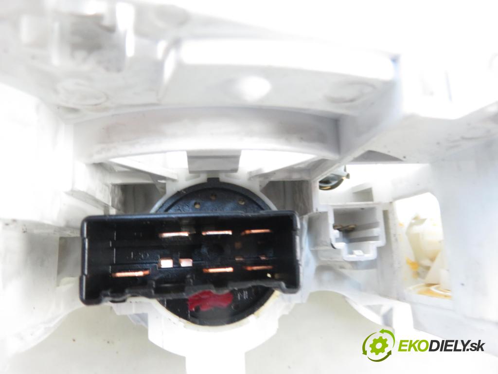 HONDA JAZZ II (GD_, GE3, GE2) HB 2003 61,00 1.3 (GD1) - L13A1 1339,00 Panel kúrenia KLIMATIZACE: